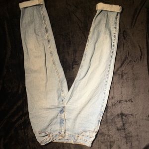 LEVI Light Wash Jeans